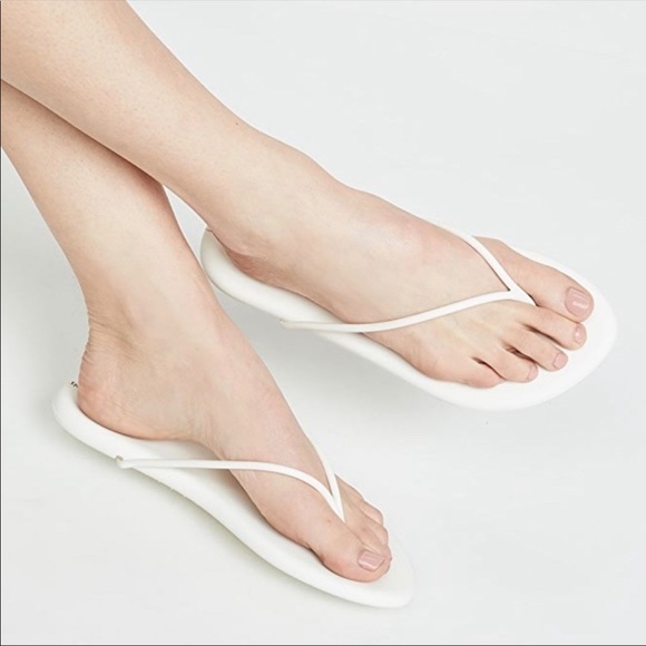 Ipanema Thong Flip Flops - Picture 1 of 4